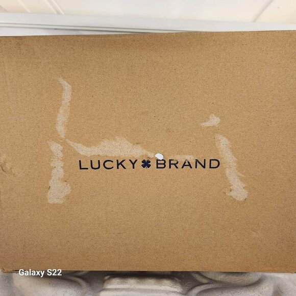 Lucky Brand " Bassie" Bright White Goat Nubuck Sandals. NIB. Size 7.5 - Picture 11 of 12